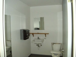 13_Each_of_the_6_DressingRooms_&_4_Production_Rooms_Have_Private_Bathrooms